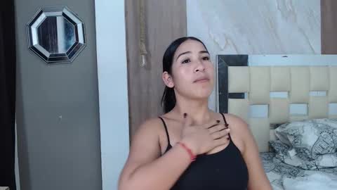 Snapshot of mommy_dulce chatting on 02.21.26 ANDREA online show from 02.21.26