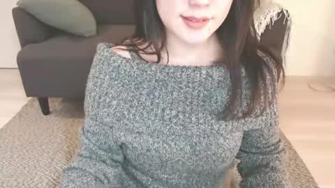 Momo online show from 12.07.24