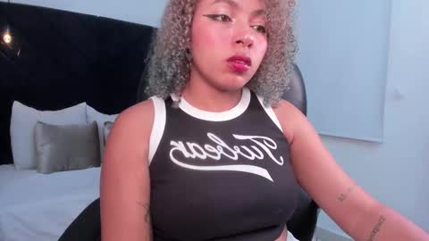 Momo  online show from 02.08.26