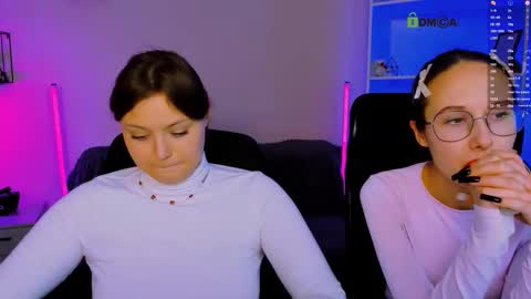 Mona  online show from 11.12.25