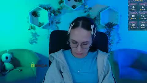 Snapshot of mona_cloud chatting on 06.19.26 Mona online show from 06.19.26