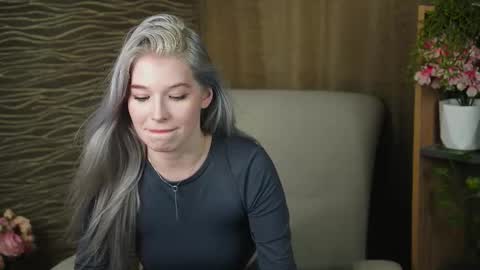 Mona online show from 10.12.25