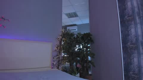 Monica online show from 04.15.26