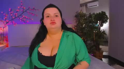 Snapshot of monasteel chatting on 05.19.26 Monica online show from 05.19.26