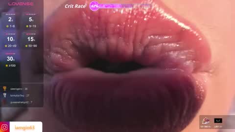 Snapshot of monica_amberr chatting on 10.11.25 I am Gio online show from 10.11.25