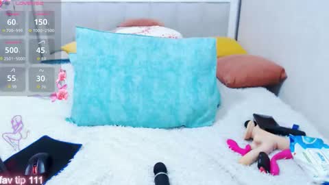 Snapshot of monica_lizz chatting on 03.08.26 lizzi online show from 03.08.26