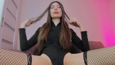 monicastark_ online show from 12.17.25