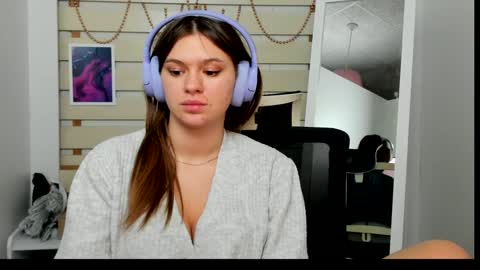 Monika online show from 01.21.25