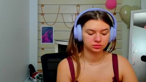 Monika online show from 02.13.25