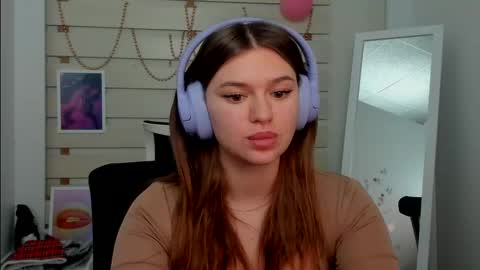 Monika online show from 02.21.25