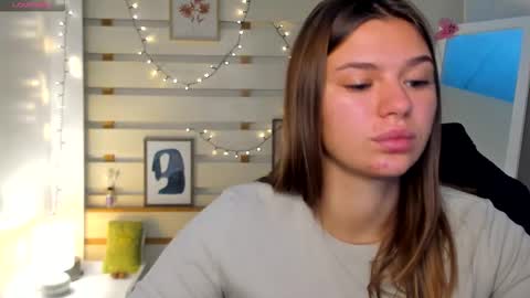 Monika online show from 10.04.25