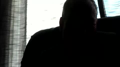 Snapshot of monkeedance chatting on 12.24.24 Monkee Dance online show from 12.24.24