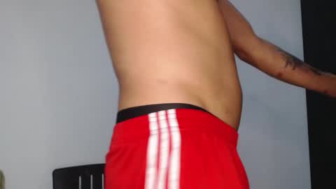 Snapshot of monkey_uchiha77 chatting on 11.06.25 simon dice online show from 11.06.25