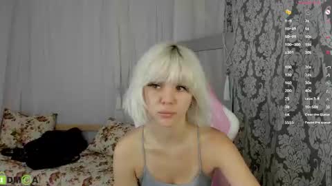 Snapshot of monro_doll chatting on 07.10.26 MONRO online show from 07.10.26