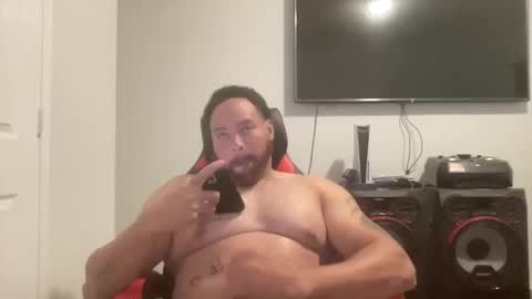 Snapshot of monsterdom9 chatting on 11.12.25 monsterdom9 online show from 11.12.25