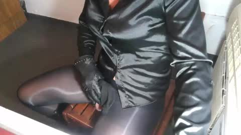 Snapshot of montero81 chatting on 12.18.25 Sabrina online show from 12.18.25