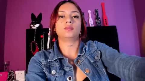 Snapshot of monttserratt chatting on 10.29.25 Monttserratt online show from 10.29.25