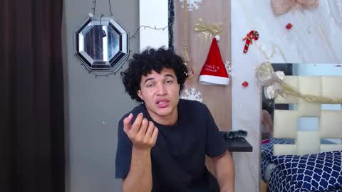 Snapshot of moon_and_fire_ chatting on 01.08.26 moon_and_fire_ online show from 01.08.26