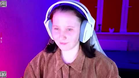 Snapshot of moon_avengers chatting on 01.10.26 Lola online show from 01.10.26