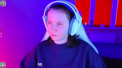 Snapshot of moon_avengers chatting on 01.11.26 Lola online show from 01.11.26