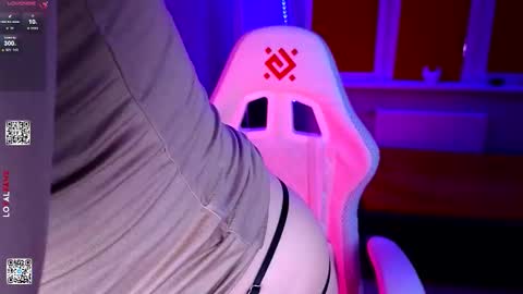 Snapshot of moon_avengers chatting on 02.24.26 Lola online show from 02.24.26