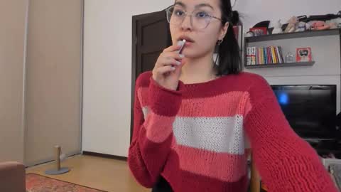 Snapshot of moon_bloom chatting on 02.12.26 Zoe online show from 02.12.26