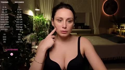 Luna  online show from 01.10.25