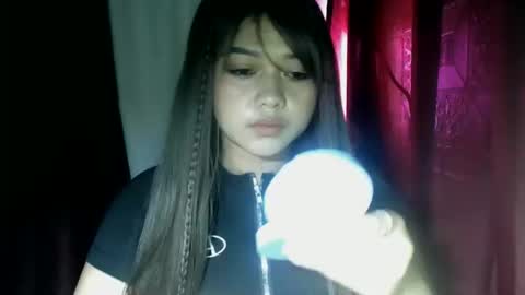 Snapshot of moon_of_desirexx chatting on 10.05.25 Joy online show from 10.05.25