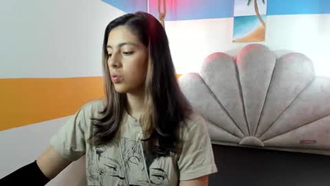 Snapshot of moon_winy chatting on 09.19.25 Winy online show from 09.19.25