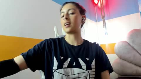 Snapshot of moon_winy chatting on 10.09.25 Winy online show from 10.09.25