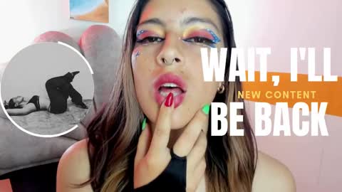 Snapshot of moon_winy chatting on 11.17.25 Winy online show from 11.17.25