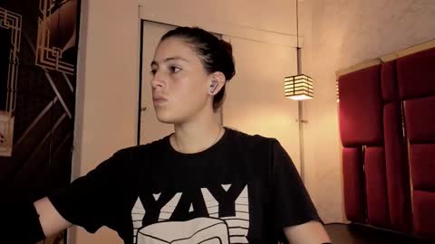 Snapshot of moon_winy chatting on 11.27.25 Winy online show from 11.27.25