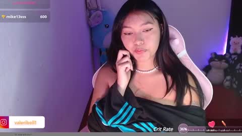 Snapshot of moonbella_bell chatting on 12.11.24 bell online show from 12.11.24