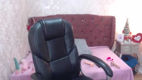 Charlotte online show from 12.16.24