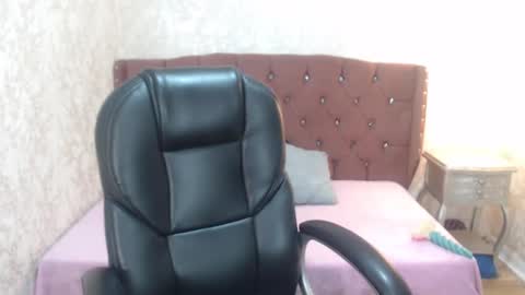 Charlotte online show from 02.02.25