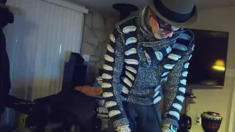 moondanceraa online show from 12.02.25