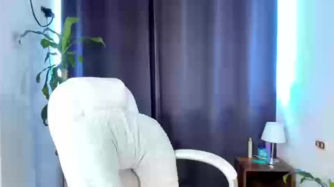 Snapshot of moonie_baddie31 chatting on 09.09.25 moonie_baddie31 online show from 09.09.25