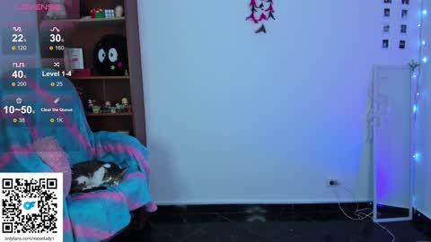 Snapshot of moonlady_ chatting on 01.25.25 MOON online show from 01.25.25