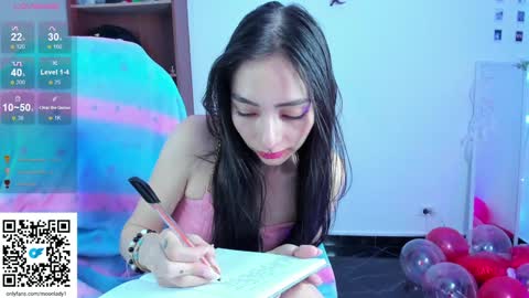 Snapshot of moonlady_ chatting on 02.03.25 MOON online show from 02.03.25