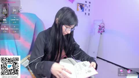 Snapshot of moonlady_ chatting on 09.19.25 MOON online show from 09.19.25