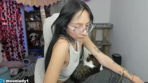 Snapshot of moonlady_ chatting on 06.08.26 MOON online show from 06.08.26