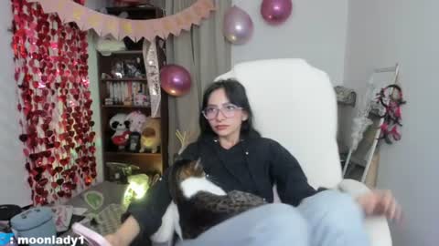 Snapshot of moonlady_ chatting on 06.20.26 MOON online show from 06.20.26