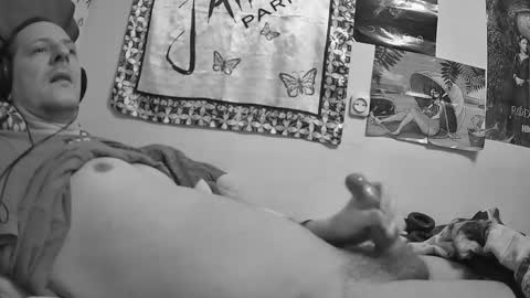 Moonlucky007 online show from 12.14.25