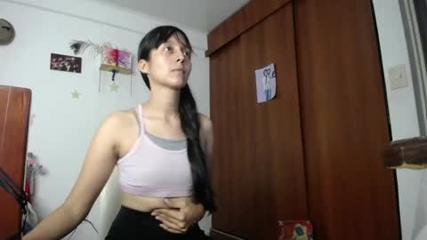 Snapshot of moonlunita chatting on 05.25.26 moonlunita online show from 05.25.26