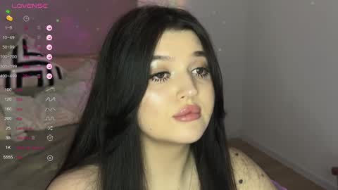 Snapshot of moonrenata chatting on 03.10.25 Ri online show from 03.10.25