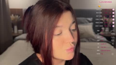 Snapshot of moonrenata chatting on 11.23.25 Ri online show from 11.23.25