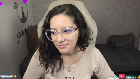 Moon Woman online show from 02.01.25