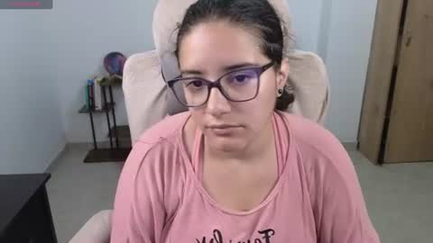 Snapshot of moonwoman_ chatting on 06.16.26 Moon Woman online show from 06.16.26