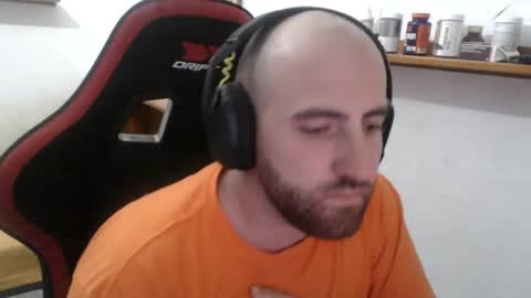 Snapshot of morenoch19 chatting on 12.01.24 alejo online show from 12.01.24