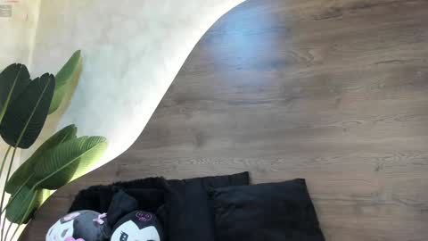 Snapshot of morgan_hill_ chatting on 01.28.25 Morgan online show from 01.28.25